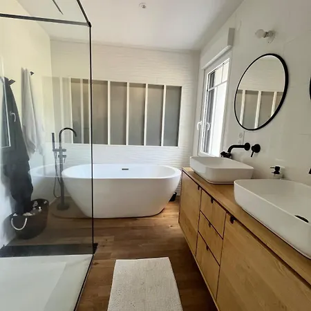 Magnifique Maison, Spacieuse, A 3mn Du